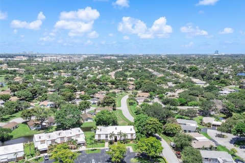 Condominio en venta en Davie, Florida, 2 dormitorios, 126.16 m2 № 1794077 - foto 20