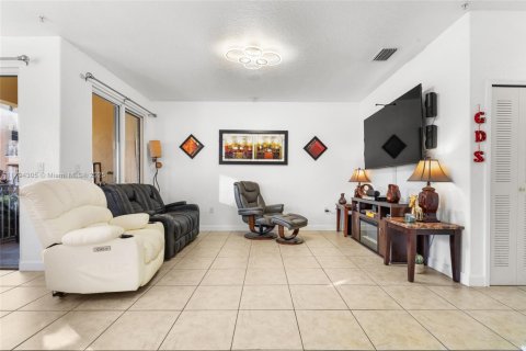 Condo in Miami, Florida, 3 bedrooms  № 1726437 - photo 8
