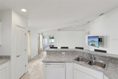 Casa en venta en Lake Alfred, Florida, 3 dormitorios, 142.88 m2 № 1755542 - foto 6