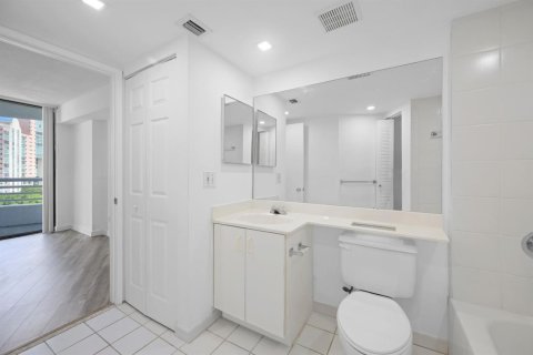 Купить кондоминиум в Авентура, Флорида 1 комната, 91.97м2, № 2085817 - фото 9