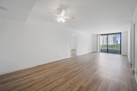 Купить кондоминиум в Авентура, Флорида 1 комната, 91.97м2, № 2085817 - фото 20