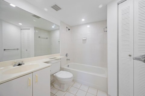 Купить кондоминиум в Авентура, Флорида 1 комната, 91.97м2, № 2085817 - фото 10