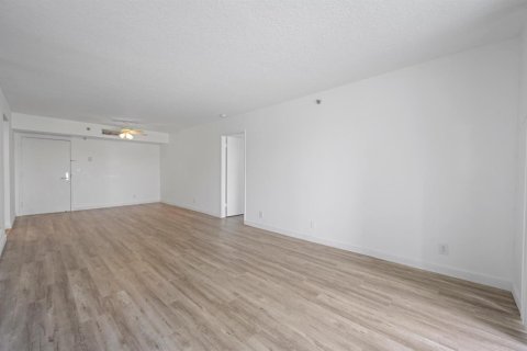 Купить кондоминиум в Авентура, Флорида 1 комната, 91.97м2, № 2085817 - фото 18