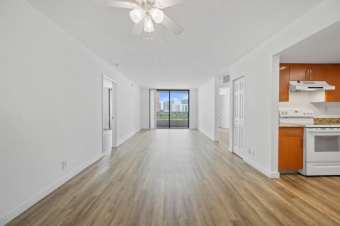 Купить кондоминиум в Авентура, Флорида 1 комната, 91.97м2, № 2085817 - фото 17