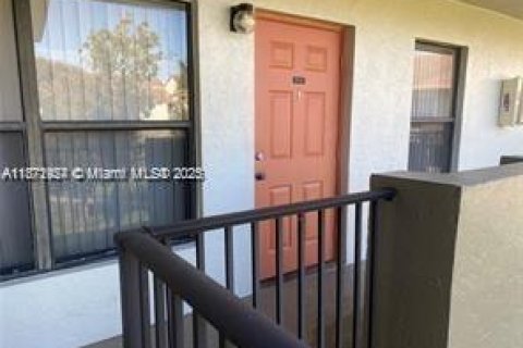 Condominio en alquiler en Margate, Florida, 2 dormitorios, 84.54 m2 № 1925913 - foto 16