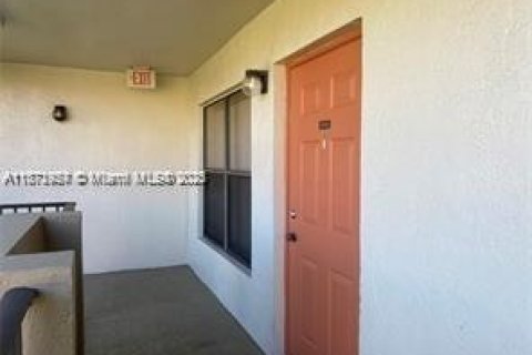 Condominio en alquiler en Margate, Florida, 2 dormitorios, 84.54 m2 № 1925913 - foto 15