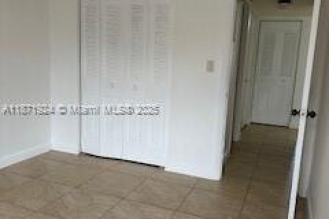 Condominio en alquiler en Margate, Florida, 2 dormitorios, 84.54 m2 № 1925913 - foto 10