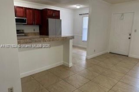 Condominio en alquiler en Margate, Florida, 2 dormitorios, 84.54 m2 № 1925913 - foto 8