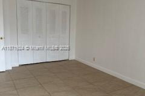 Condominio en alquiler en Margate, Florida, 2 dormitorios, 84.54 m2 № 1925913 - foto 14