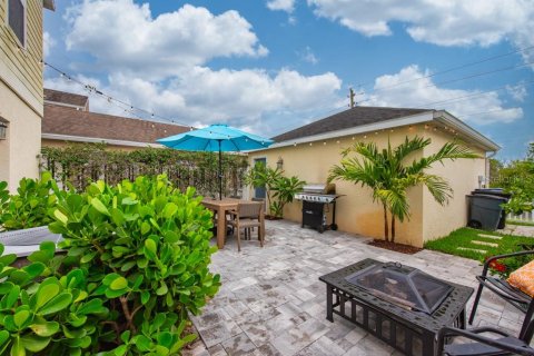 House in Bradenton, Florida 3 bedrooms, 156.08 sq.m. № 1793388 - photo 29