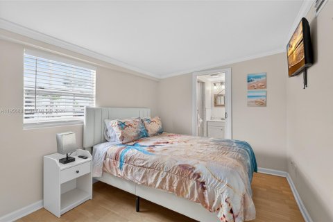 Casa en venta en Key West, Florida, 2 dormitorios, 111.48 m2 № 2010704 - foto 11