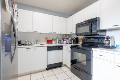 Купить виллу или дом в Хайалиа, Флорида 3 спальни, № 1992013 - фото 15