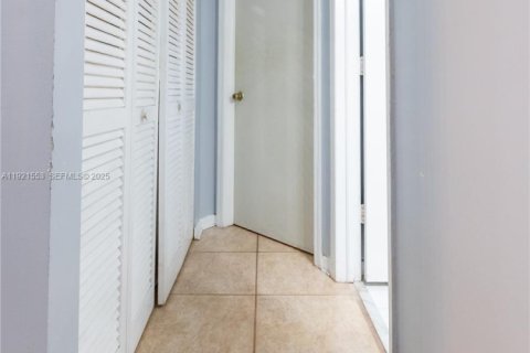 Купить виллу или дом в Хайалиа, Флорида 3 спальни, № 1992013 - фото 10