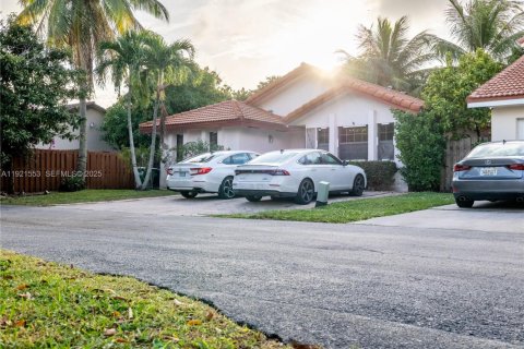Купить виллу или дом в Хайалиа, Флорида 3 спальни, № 1992013 - фото 3