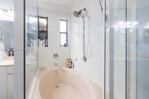 Купить виллу или дом в Хайалиа, Флорида 3 спальни, № 1992013 - фото 18