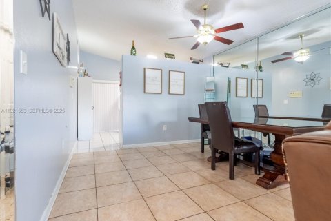 Купить виллу или дом в Хайалиа, Флорида 3 спальни, № 1992013 - фото 12