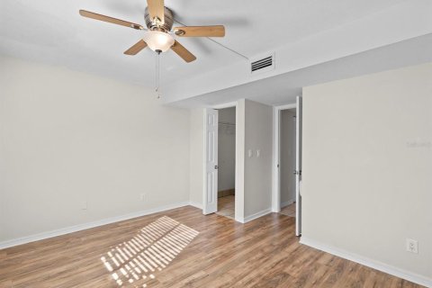 Condo in Clearwater, Florida, 2 bedrooms  № 2232625 - photo 13