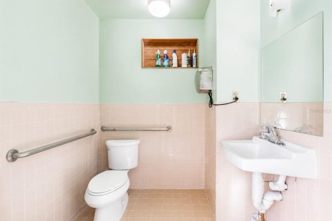 Купить коммерческую недвижимость в Киссимми, Флорида 289.11м2, № 2209012 - фото 11