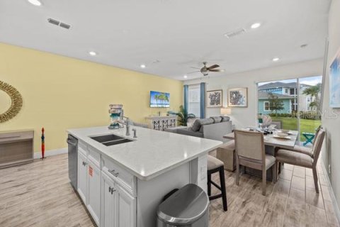 Adosado en venta en Kissimmee, Florida, 3 dormitorios, 128.21 m2 № 1918808 - foto 9