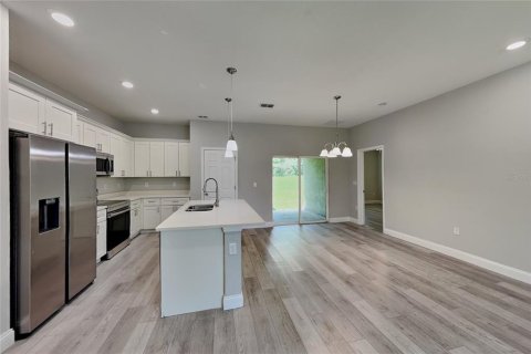 Villa ou maison à louer à Citrus Springs, Floride: 3 chambres, 184.41 m2 № 2324321 - photo 5