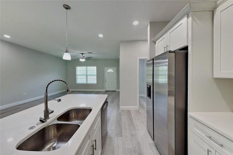 Villa ou maison à louer à Citrus Springs, Floride: 3 chambres, 184.41 m2 № 2324321 - photo 3