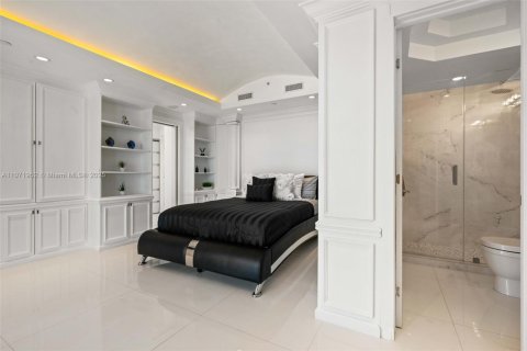 Condo in Miami Beach, Florida, 2 bedrooms  № 2022979 - photo 20