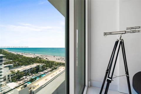 Condo in Miami Beach, Florida, 2 bedrooms  № 2022979 - photo 9