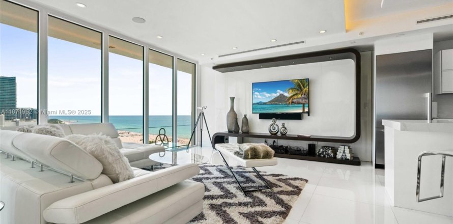Condo in Miami Beach, Florida, 2 bedrooms  № 2022979