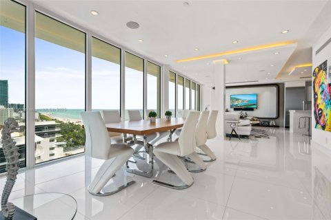Condo in Miami Beach, Florida, 2 bedrooms  № 2022979 - photo 5