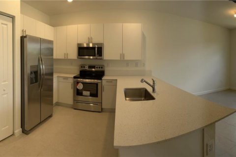 Townhouse in Homestead, Florida 3 bedrooms, 143.53 sq.m. № 1989999 - photo 5