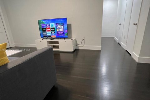 Condominio en alquiler en Miami Beach, Florida, 1 dormitorio, 65.03 m2 № 1927623 - foto 6