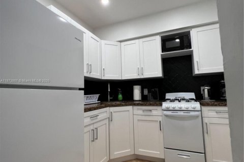 Condominio en alquiler en Miami Beach, Florida, 1 dormitorio, 65.03 m2 № 1927623 - foto 11