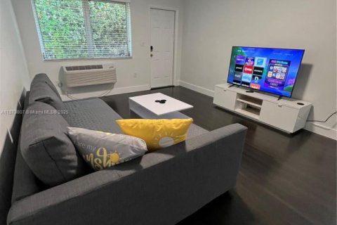 Condominio en alquiler en Miami Beach, Florida, 1 dormitorio, 65.03 m2 № 1927623 - foto 5