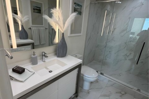 Condominio en venta en Sunrise, Florida, 2 dormitorios, 81.48 m2 № 2076917 - foto 18