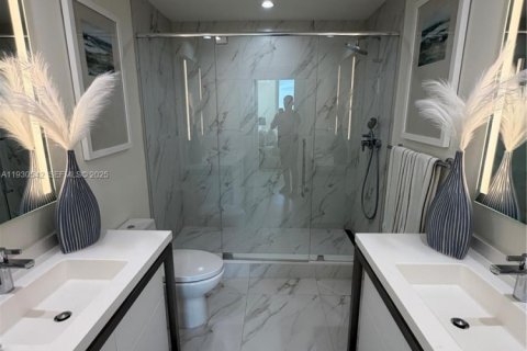 Condominio en venta en Sunrise, Florida, 2 dormitorios, 81.48 m2 № 2076917 - foto 17