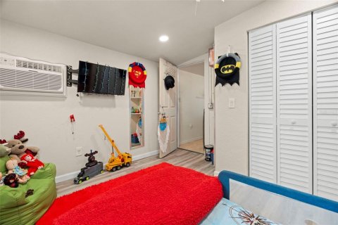 House in Tampa, Florida 4 bedrooms, 139.07 sq.m. № 1639722 - photo 22