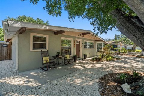 House in Tampa, Florida 4 bedrooms, 139.07 sq.m. № 1639722 - photo 24