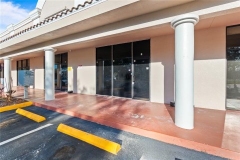Immobilier commercial à louer à Leesburg, Floride: 98.85 m2 № 2430814 - photo 14