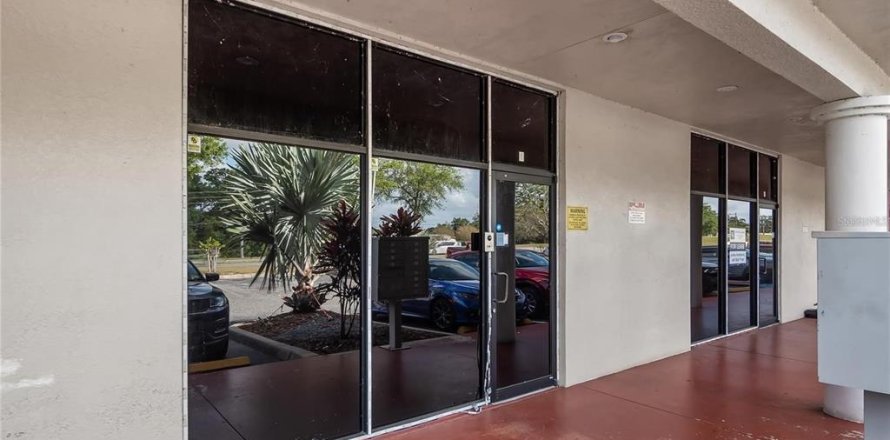 Immobilier commercial à Leesburg, Floride 98.85 m2 № 2430814