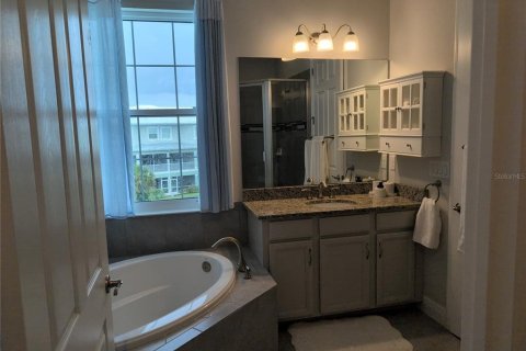 Townhouse in Placida, Florida 3 bedrooms, 222.04 sq.m. № 2213423 - photo 11