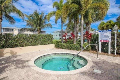 Townhouse in Placida, Florida 3 bedrooms, 222.04 sq.m. № 2213423 - photo 27