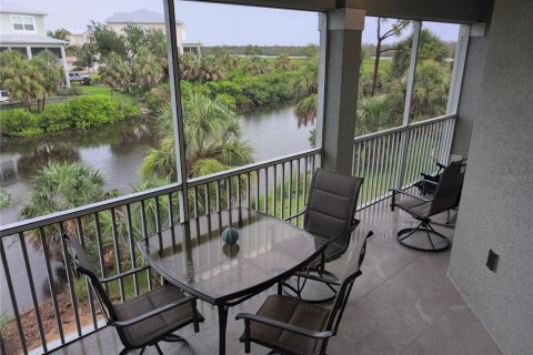 Townhouse in Placida, Florida 3 bedrooms, 222.04 sq.m. № 2213423 - photo 9