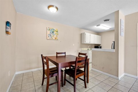 Condo in Gainesville, Florida, 1 bedroom № 2213483 - photo 9