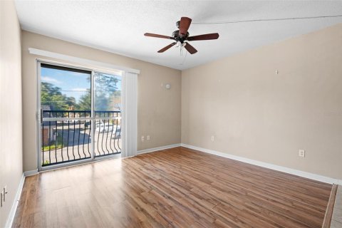 Condo in Gainesville, Florida, 1 bedroom № 2213483 - photo 6