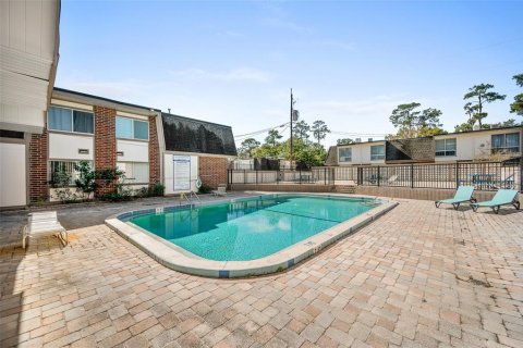 Condo in Gainesville, Florida, 1 bedroom № 2213483 - photo 21