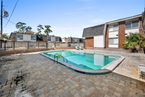 Condo in Gainesville, Florida, 1 bedroom № 2213483 - photo 22
