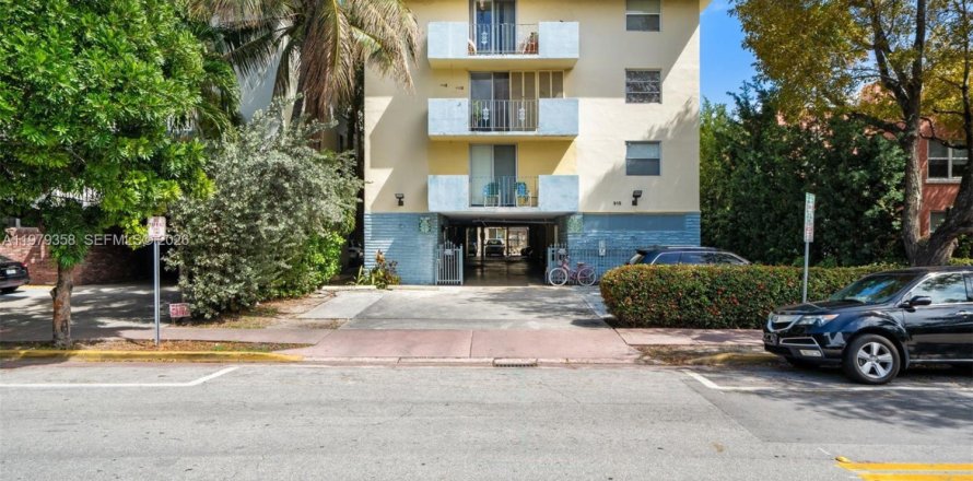 Condo à Miami Beach, Floride, 1 chambre  № 2046349