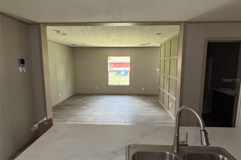 House in Mulberry, Florida 3 bedrooms, 97.83 sq.m. № 2234728 - photo 5