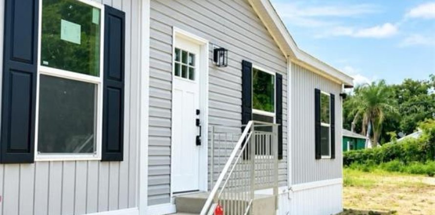 House in Mulberry, Florida 3 bedrooms, 97.83 sq.m. № 2234728