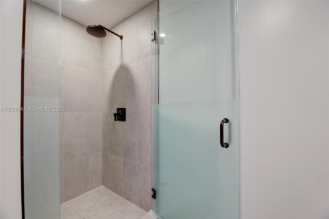 Copropriété à louer à Miami, Floride: 1 chambre, 50.54 m2 № 2153822 - photo 23